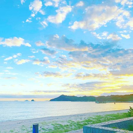 なにもない幸せな島のリトリート宿 The Bonds Matsuyama  Bagian luar foto